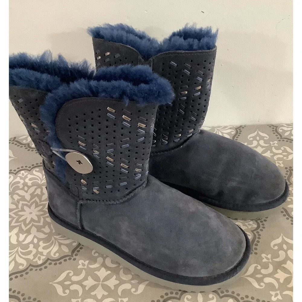 UGG BAILEY BUTTON WOMEN SHORT BOOTS TEHUANO NAVY US 6